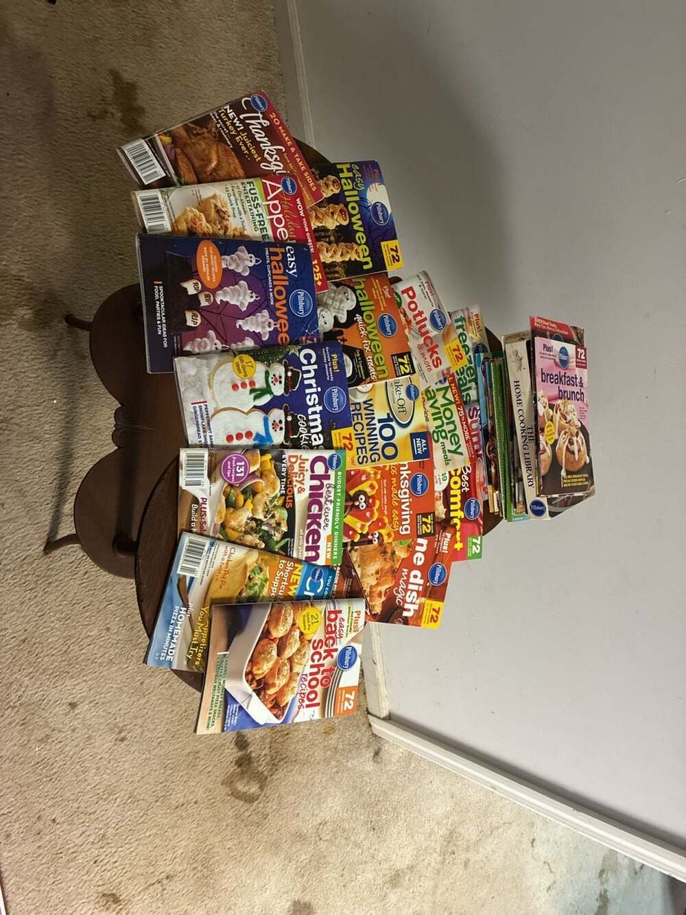 Pillsbury Classic Cookbooks Lot of Recipe Booklets and Magazines